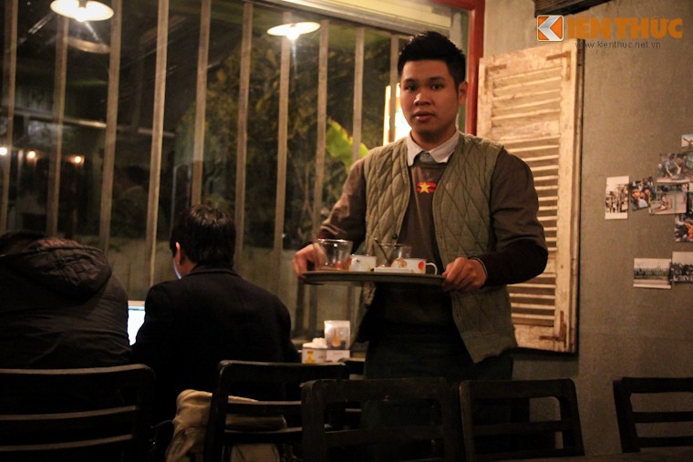 Can canh Cafe Cong duoc Tong thong Phap ghe tham-Hinh-14